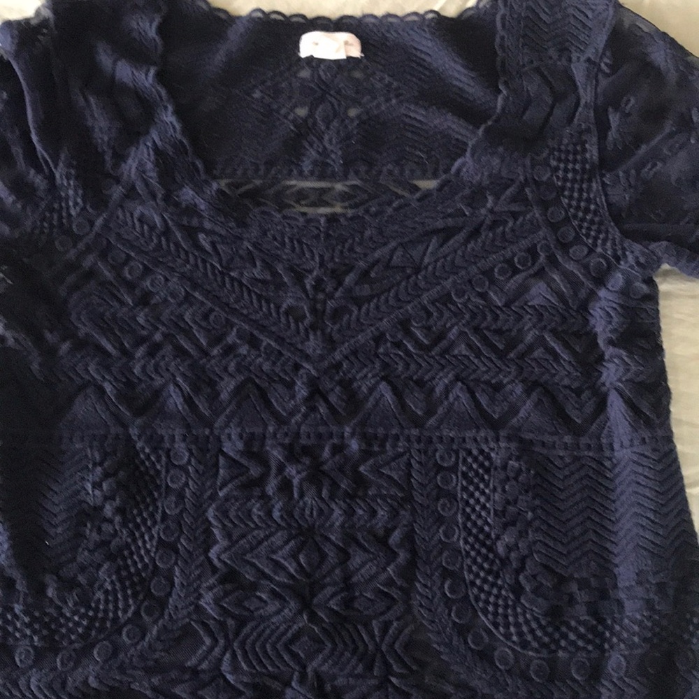 Short sleeve crochet top